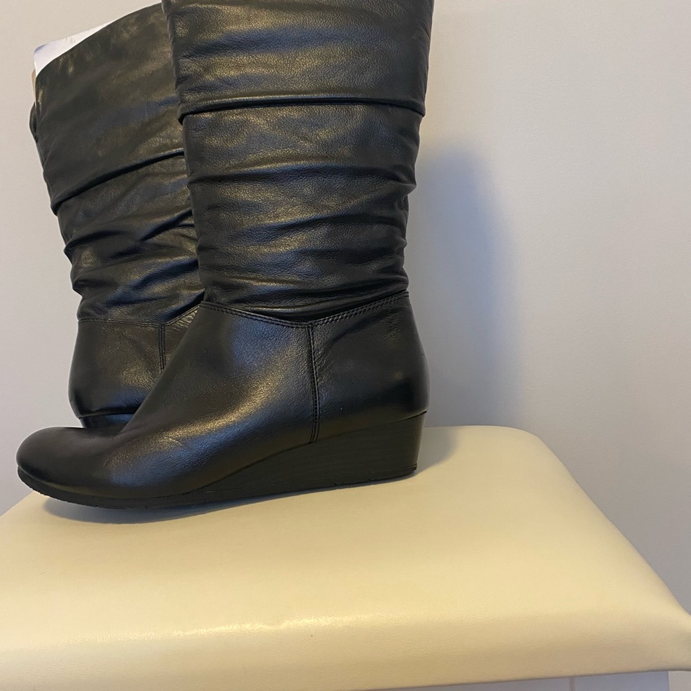 Black Leather Aldo boots Sz 9
